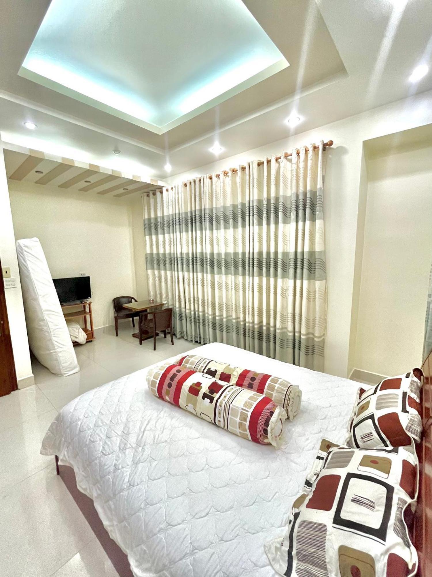 Cherry Homestay - Hoang De Motel Chau Doc Exteriör bild