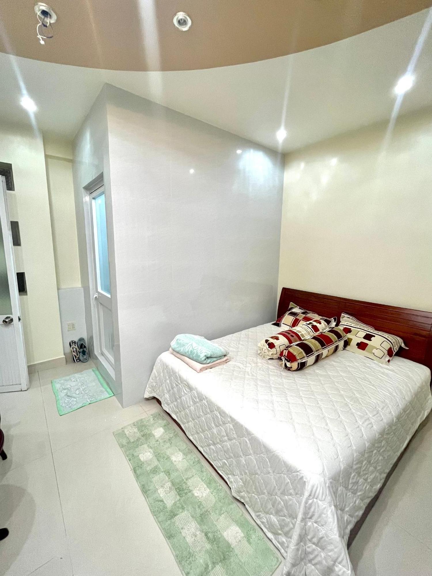 Cherry Homestay - Hoang De Motel Chau Doc Exteriör bild